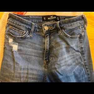 Hollister Ripped Skinny Jeans